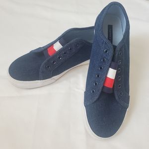 Tommy Hilfiger Shoes Women 8.5 Blue Denim Laceless Slip On Sneakers